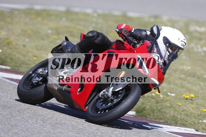 /05 07.04.2026 Cornu Master School ADR/Gruppe rot/25